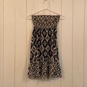 Boho strapless dress.